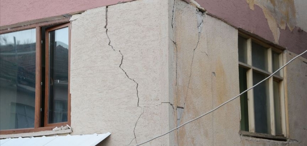 Malatya’da depremden zarar gören 37 bina yıkılacak