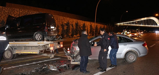 Konya’da otomobil hafif ticari araçla çarpıştı: 4 yaralı