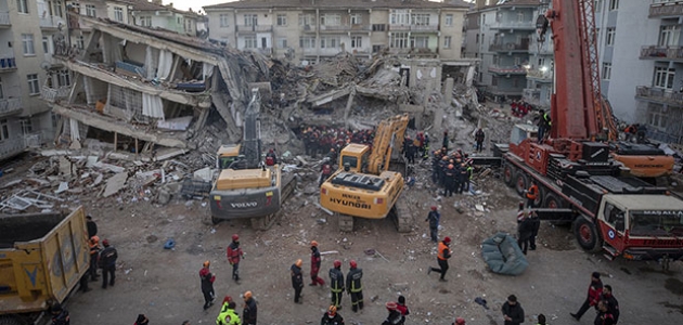 Türkiye, depremzedeler için “tek yürek“ oldu
