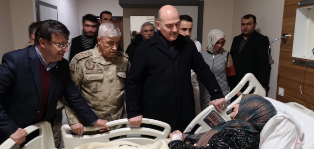 İçişleri Bakanı Süleyman Soylu, çığ altından kurtarılan yaralıları ziyaret etti