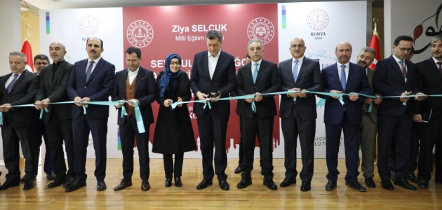 Bakan Selçuk Konya’da hayırseverin yaptırdığı okulun açılışını yaptı