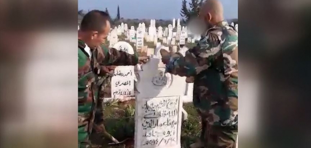 Esed rejimi evlerden sonra mezarlıkları da yıkıyor