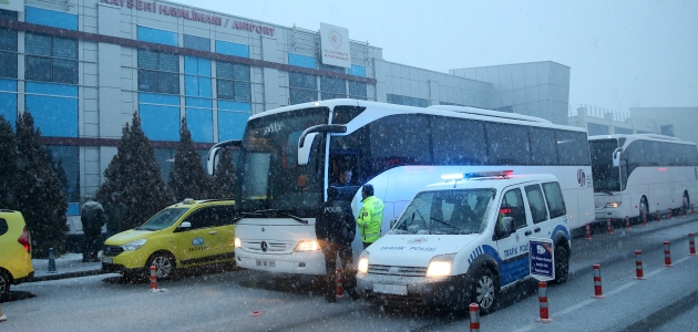 Antalyaspor’un uçağı Kayseri’ye zorunlu iniş yaptı