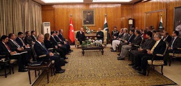 Cumhurbaşkanı Erdoğan ile Pakistan Cumhurbaşkanı Alvi bir araya geldi