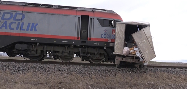 Afyonkarahisar-Konya seferini yapan yük treni kamyonete çarptı: 1 ölü