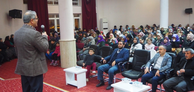 Bozkır’da “Aile, Çocuk, Ergen ve Eşler arası Diyalog“ konferansı
