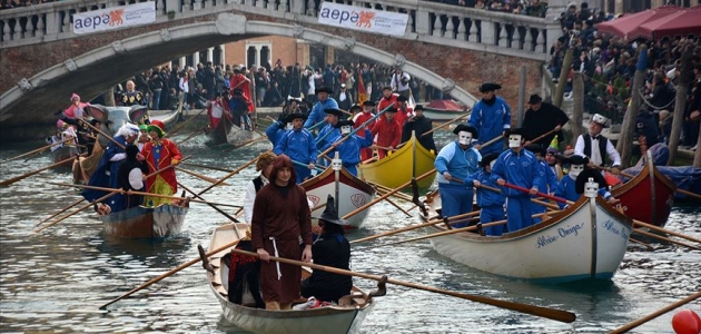 İtalya’da Kovid-19 nedeniyle Venedik Karnavalı iptal edildi