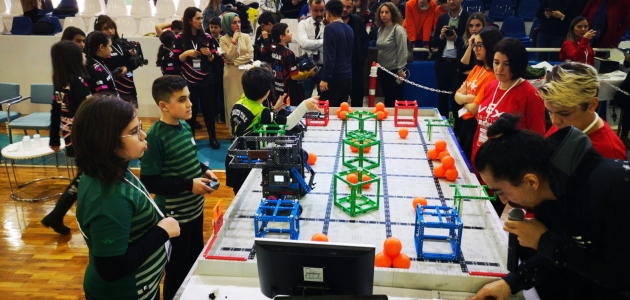 Kulu’da robot yarışmasına katılan öğrenciler Türkiye 2’cisi ve 6’cısı oldu