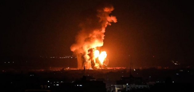 İsrail’den Gazze’de farklı noktalara hava saldırısı: 4 yaralı