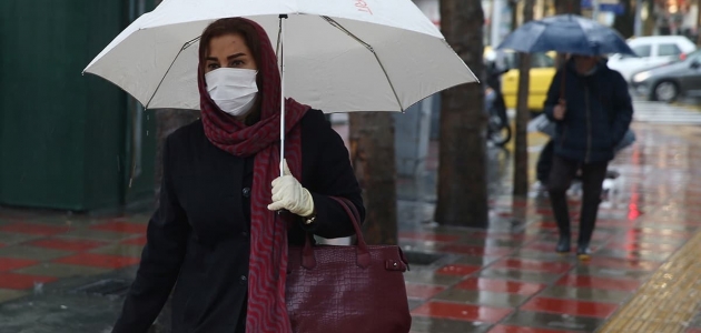 Koronavirüsle mücadele eden İran’da 5,5 milyondan fazla stoklanmış maske ele geçirildi