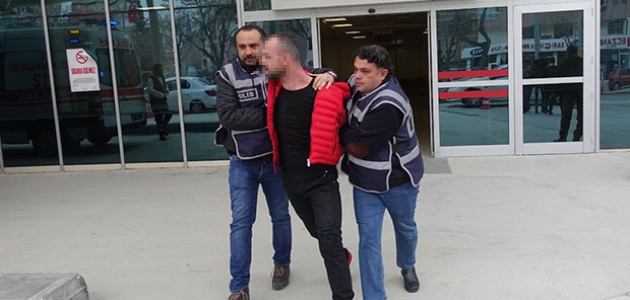 Konya’da silah ve bıçakla market soymaya çalışan 3 şüpheli yakalandı