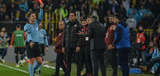 PFDK, Ersun Yanal ve Deniz Türüç’e birer maç men cezası verdi