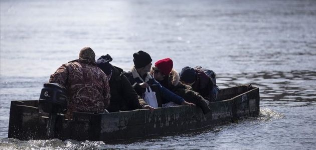 Çok sayıda düzensiz göçmen Meriç Nehri üzerinden Yunanistan tarafına geçti