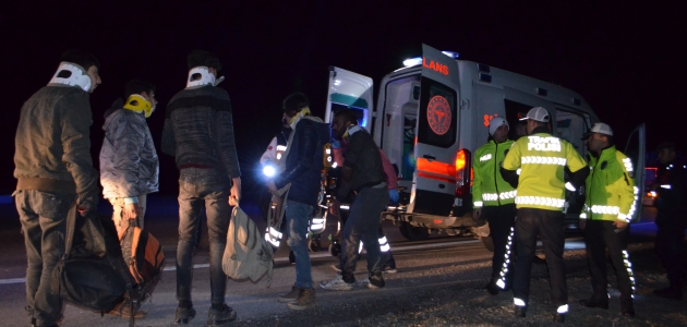 Konya’da sığınmacıları taşıyan minibüs devrildi: 1 ölü, 13 yaralı