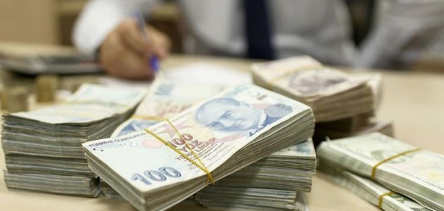 Hazine 7,7 milyar lira borçlandı