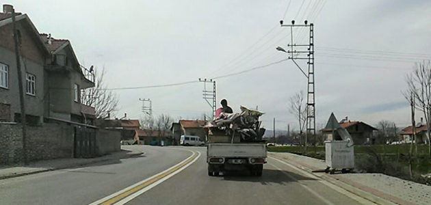 Konya’da tehlikeli yolculuk kamerada