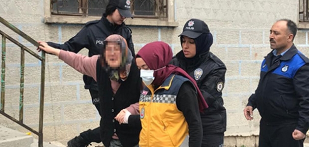 Konya’da anne ile kızı yıkılacak eve kendilerini kilitledi