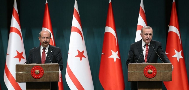 Erdoğan, Ersin Tatar ile koronavirüsle mücadeleyi görüştü