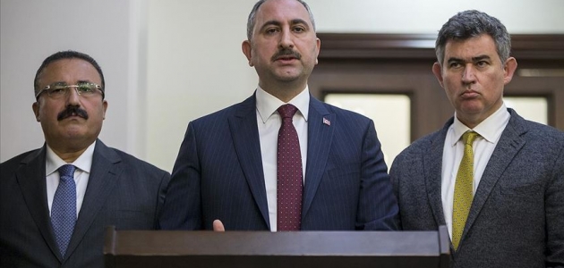 Adalet Bakanı Gül: 60 yaş üstü hakim ve savcılar idari izinli sayılacak