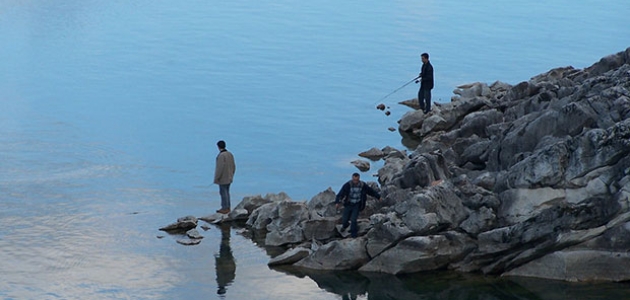 Beyşehir Gölü’nde oltayla balık avlanmak yasaklandı