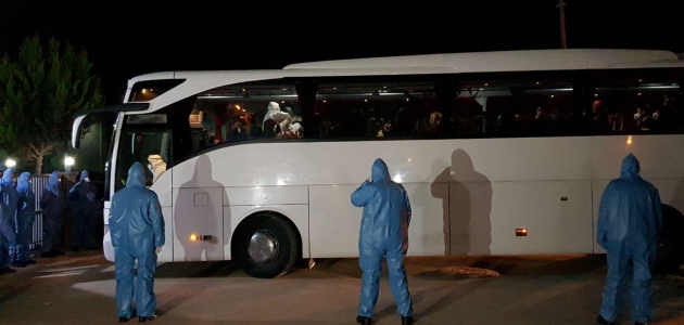 Yurt dışından gelen yolcular öğrenci yurduna yerleştirildi