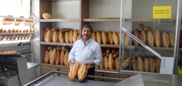 Yunak’ta sağlık çalışanlarına ücretsiz ekmek ve unlu mamuller hizmeti