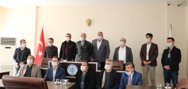 Beyşehir Belediyesi’nde muhtarlarla “koronavirüs“ toplantısı