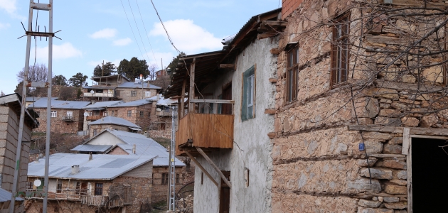 Konya’da yaş ortalaması 65’in üzerinde olan mahallede çıt çıkmıyor