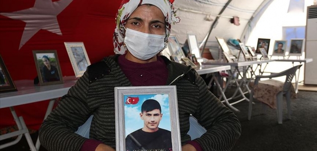 Diyarbakır annelerinden Küçükdağ: Oğlum o zalimlerin elinden kurtul artık gel ne olur