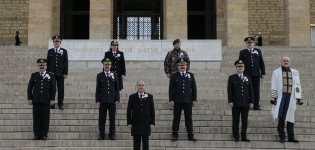 Emniyet Genel Müdürü Mehmet Aktaş Anıtkabir’i ziyaret etti