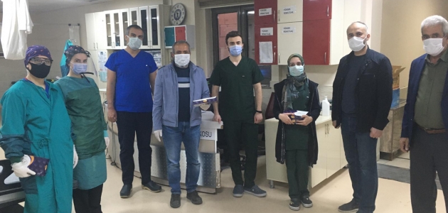 Konya’da sağlık çalışanlarına “Gümüşhane Pestili“ ikram edildi