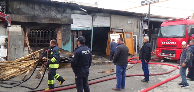 Konya’da yangın!  2 iş yeri ve 1 depo zarar gördü