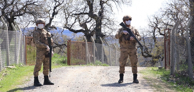 Güvenlik güçleri, 5 sivili şehit eden teröristlerin peşinde