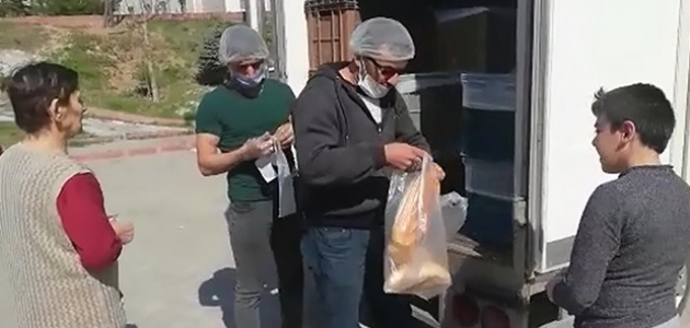 Konya’da ekmek dağıtımı sorunsuz sürüyor