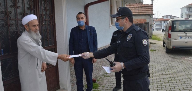 Şehit Kaymakam Safitürk’ün babasına emekli maaşını polis ekipleri evinde teslim etti