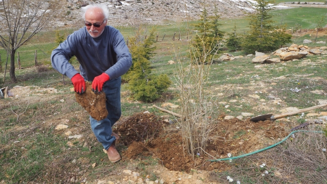 Konya’da bazı vatandaşlar sokağa çıkma kısıtlamasına yayladaki evlerinde uyuyor