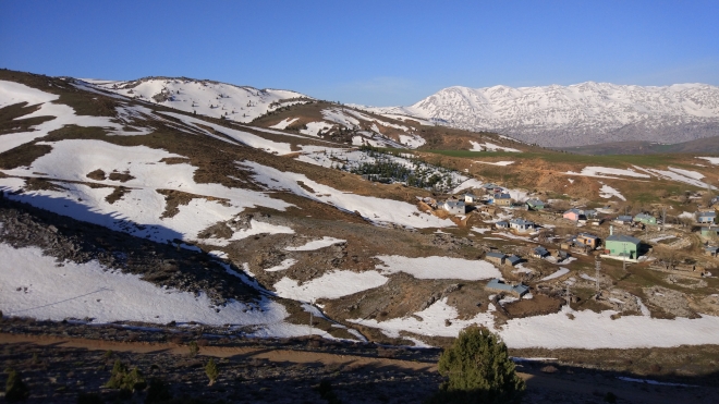 Konya’da bazı vatandaşlar sokağa çıkma kısıtlamasına yayladaki evlerinde uyuyor