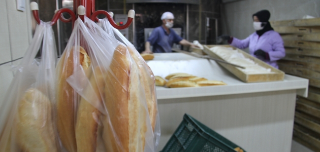Konya’da askıda ekmek kampanyası ile “Biz bize yeteriz“ dediler
