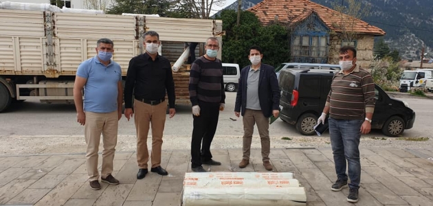 Konya Büyükşehir Belediyesi’nden Derebucak’a çilek üretiminde destek