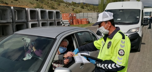 Bozkır’da polis ekiplerinden “Evdeyim Ama Trafik Kuralları Aklımda“ uygulaması