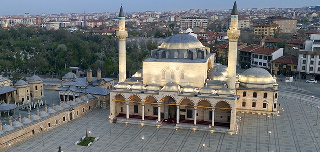 Türkiye’nin “simge“ camileri bu ramazanı mahzun geçiriyor