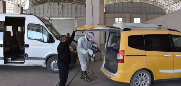 Karapınar’da ticari taksi ve minibüsler dezenfekte edildi