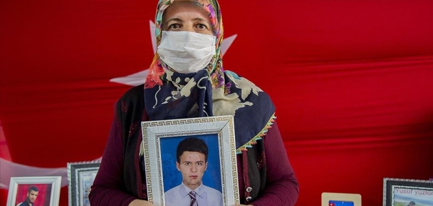 Diyarbakır annelerinden Övünç: Oğlum sesimi duyuyorsan gel adalete teslim ol