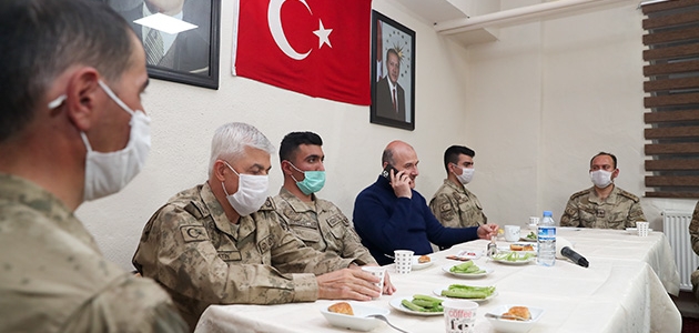 Cumhurbaşkanı Erdoğan, İkiyaka Dağları’ndaki askerlerin bayramını kutladı