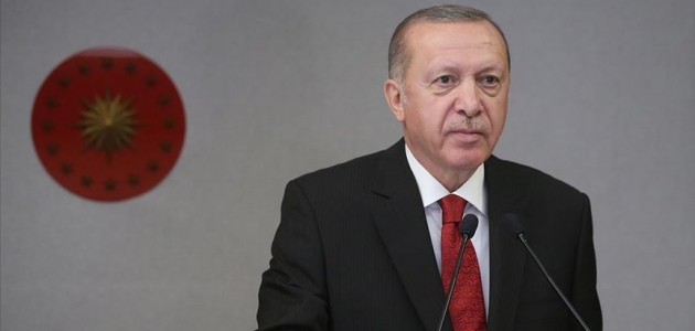 Cumhurbaşkanı Erdoğan şair Cahit Zarifoğlu ve Abdurrahim Karakoç’u rahmetle andı