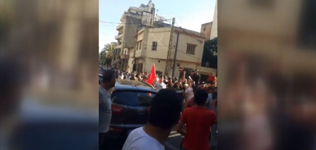 Lübnan’da Ermeni asıllı sunucunun Türkiye’ye hakaret ettiği televizyon kanalı protesto edildi