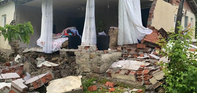 Bingöl’de 5,7 büyüklüğünde deprem