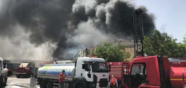 Gaziantep’te elyaf fabrikasında yangın çıktı