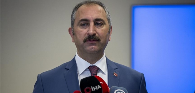 Adalet Bakanı Gül: Avukatları koruyan bir yapı üzerinde çalışılıyor
