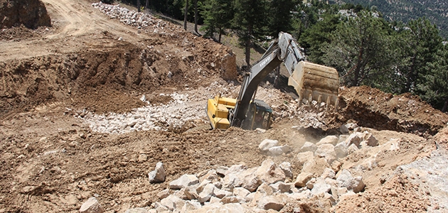 Bozkır-Antalya kara yolunda onarım çalışmaları sürüyor